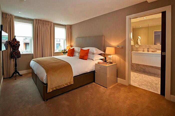 2 Bedroom Flat To Rent In Cheval Place, London, SW7