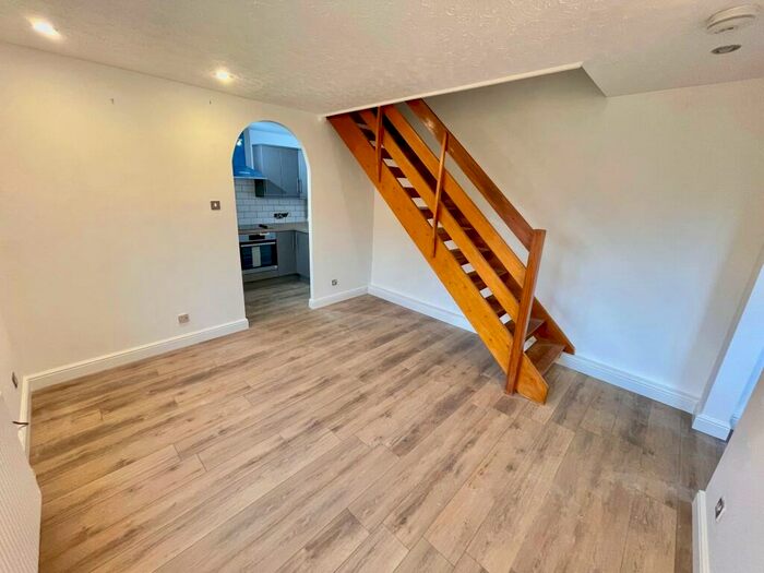 1 Bedroom House To Rent In Riversdale, Llandaff, Cardiff, CF5