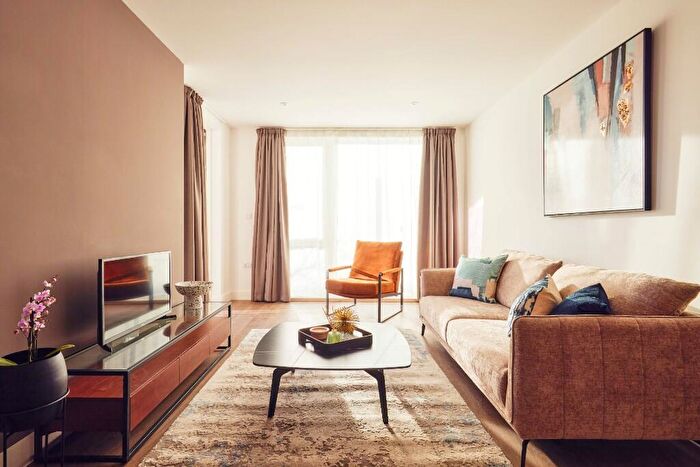 1 Bedroom Apartment To Rent In Avebury Boulevard, Milton Keynes, Buckinghamshire, MK9