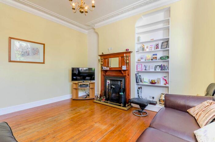 5 Bedroom End Terrace House To Rent In Estreham Road, Streatham Common, London, SW16