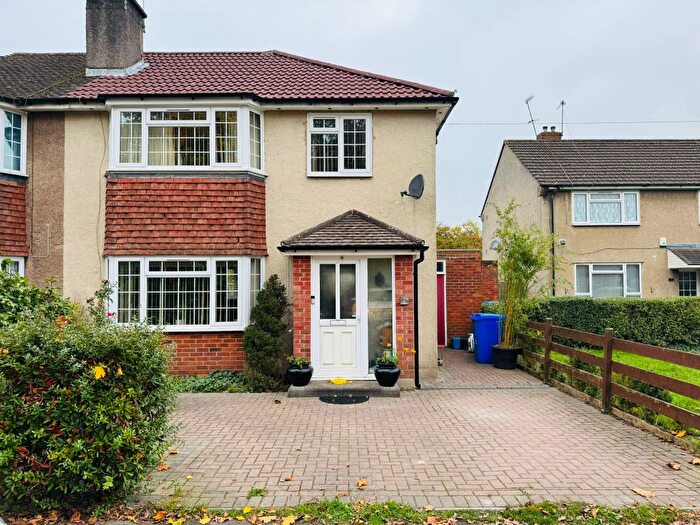 3 Bedroom Semi-Detached House To Rent In Sand Hill, Farnborough, GU14
