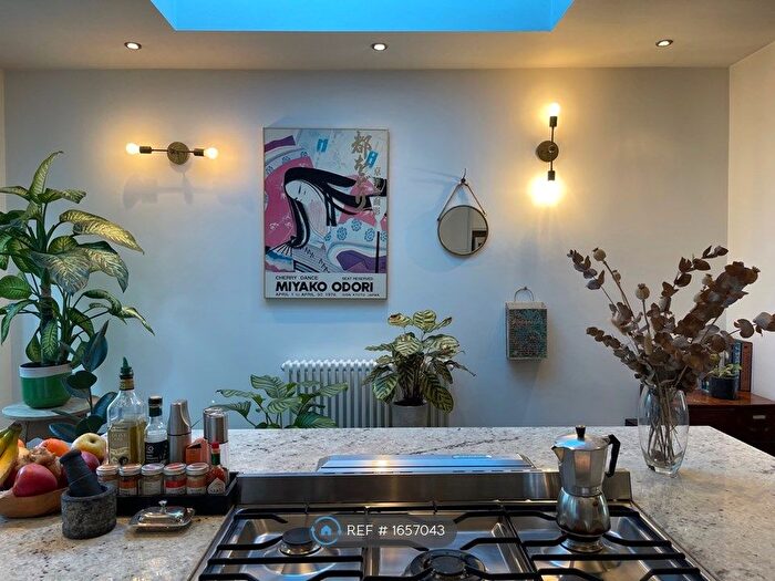 4 Bedroom Terraced House To Rent In Victoria Park Road, London, E9