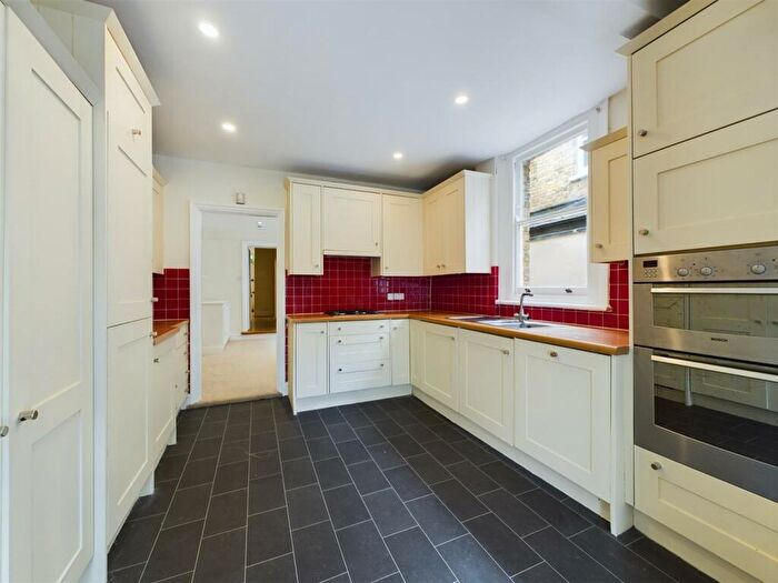 5 Bedroom House To Rent In Palewell Park, London, SW14
