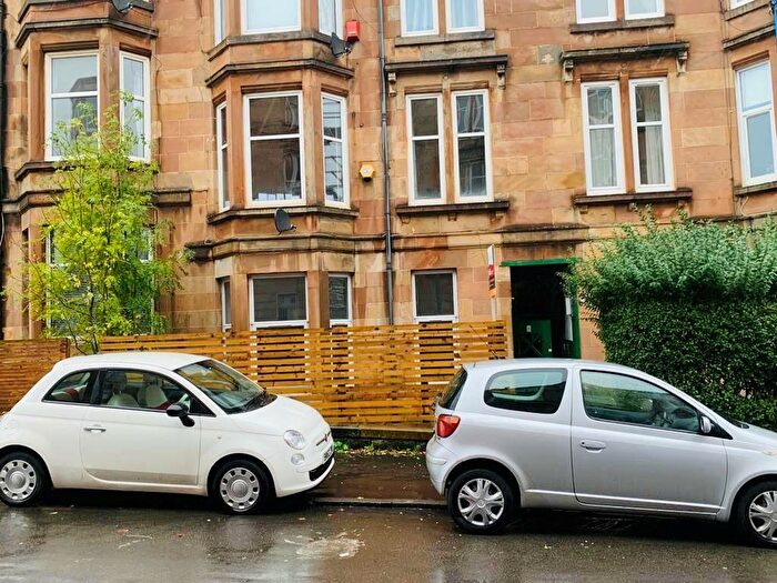 2 Bedroom Flat To Rent In Walton Street, Shawlands, Glasgow, G41
