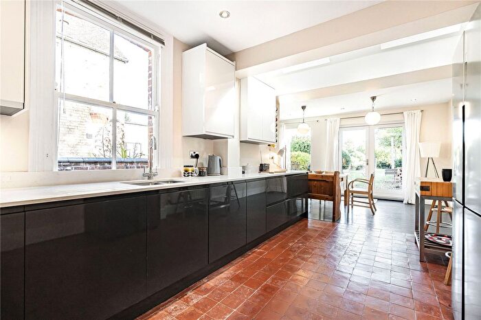 4 Bedroom Semi-detached House For Sale In Windmill Road, Headington, OX3