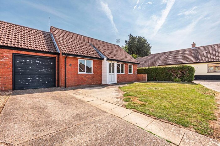 2 Bedroom Detached Bungalow For Sale In Princess Close, Watton, IP25