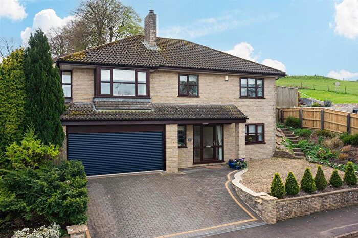 4 Bedroom Detached House For Sale In Manor Grove, Martinstown, DT2