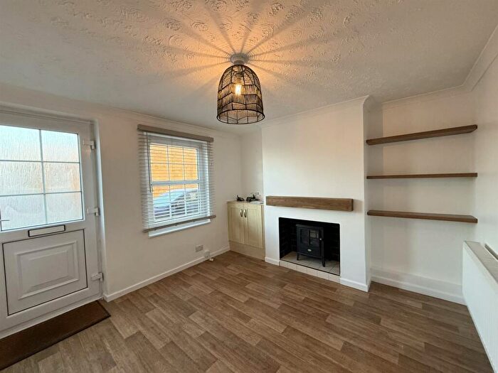 2 Bedroom Cottage To Rent In Hoo Road, Meppershall, Bedfordshire, SG17
