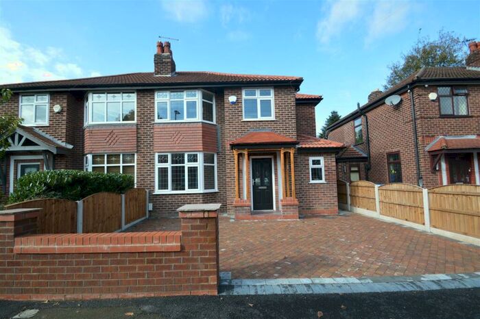 4 Bedroom Semi-Detached House To Rent In Kilvert Drive, Sale, M33