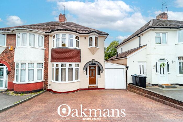 3 Bedroom Semi Detached House For Sale In West Park Avenue, Northfield, Birmingham, B31