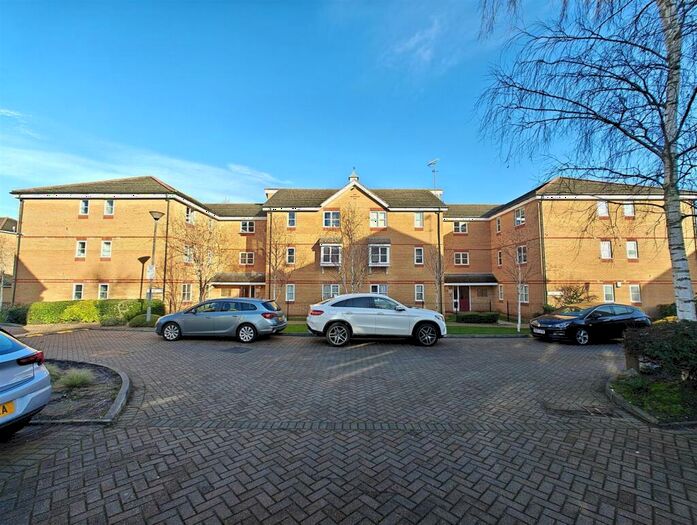 2 Bedroom Flat To Rent In Coltswood Court, Pickard Close, Southgate, N14