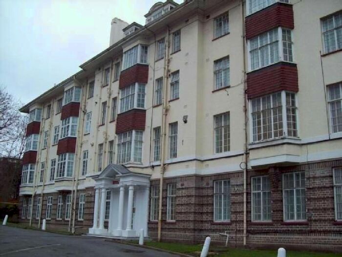 2 Bedroom Flat To Rent In Hanger Lane, London, W5