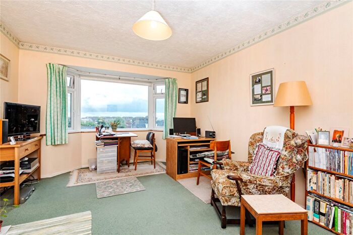 2 Bedroom Flat For Sale In Sandringham Court, Old Salts Farm Road, Lancing, West Sussex, BN15