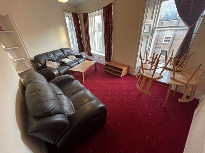 2 Bedroom Flat To Rent In Dundee, Angus, DD1