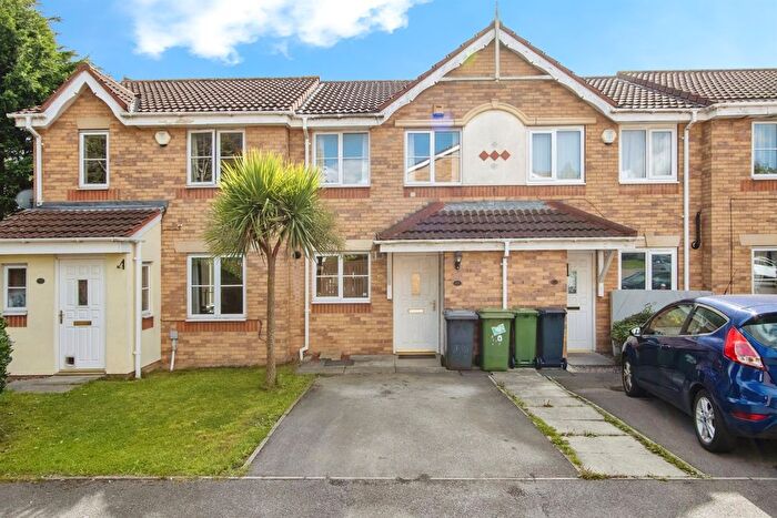 2 Bedroom Property For Sale In Oakham Way, Leeds, LS9