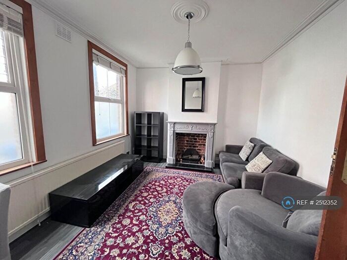 3 Bedroom End Of Terrace House To Rent In Trafalgar Street, London, SE17