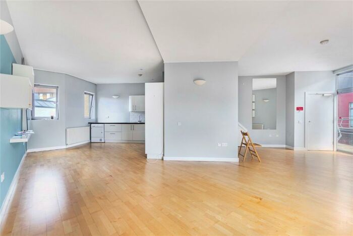 2 Bedroom Apartment To Rent In Piano Lane, Carysfort Road, London, N16