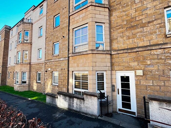 2 Bedroom Flat To Rent In Dicksonfield, Edinburgh, EH7