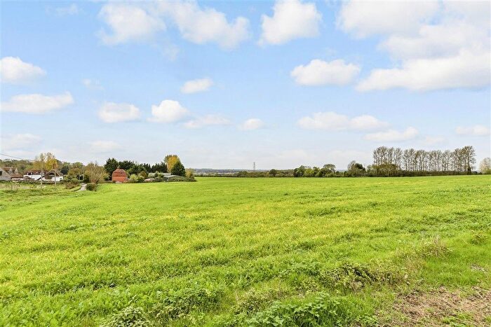 2 Bedroom Barn Conversion For Sale In Pratling Street, Aylesford, Kent, ME20