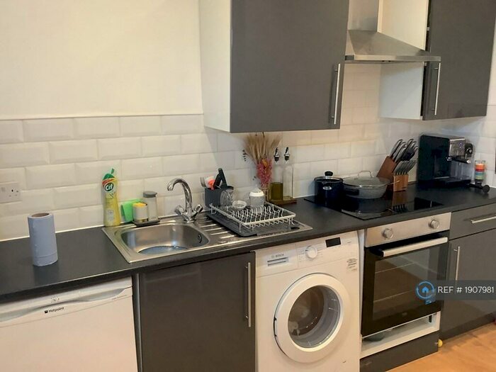 2 Bedroom Flat To Rent In Orsett Road, Grays, RM17