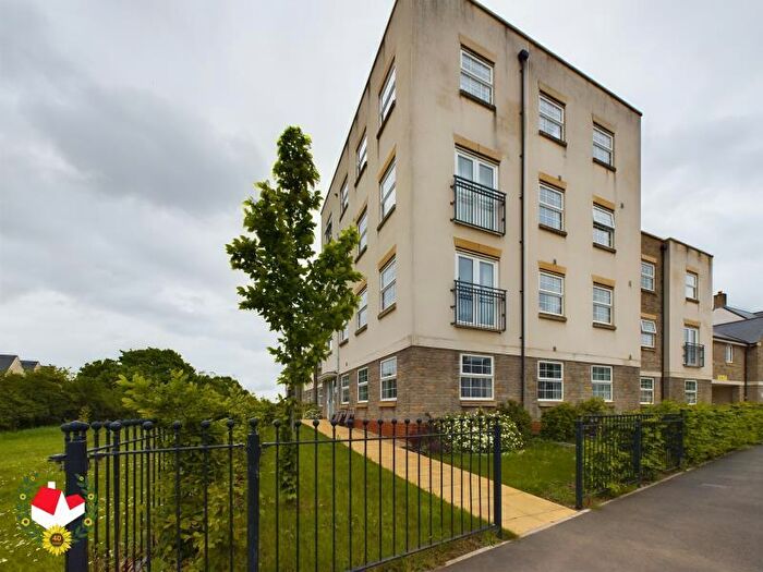 2 Bedroom Flat To Rent In Honeysuckle Road, Emersons Green, Bristol, BS16