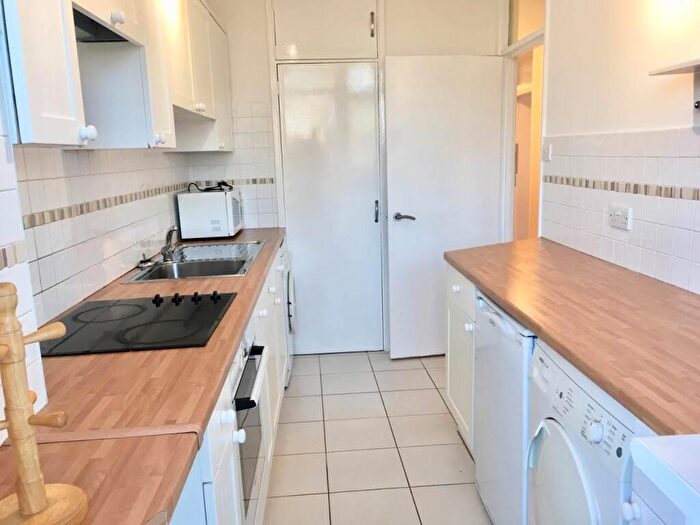2 Bedroom Flat To Rent In Warwick Crest, Arthur Road, Edgbaston, B15