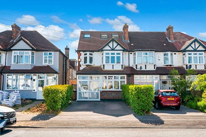 4 Bedroom End Terrace House For Sale In Sutton Common Road, Sutton, SM3