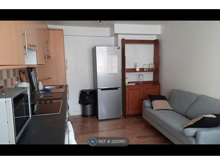 1 Bedroom Flat To Rent In Broad Street, Canterbury, CT1