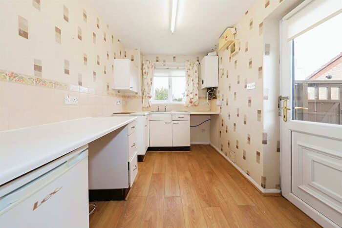 2 Bedroom Semi-Detached House For Sale In Lavender Close, Pendeford, Wolverhampton, WV9