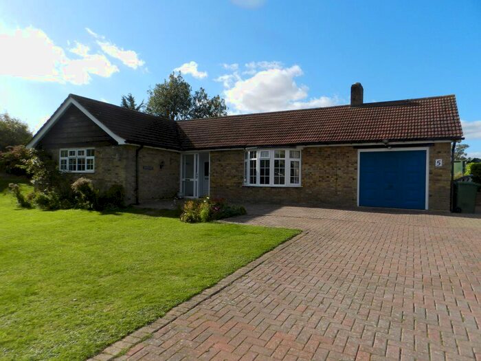 3 Bedroom Bungalow To Rent In Wappenham Road, Syresham, Brackley, NN13