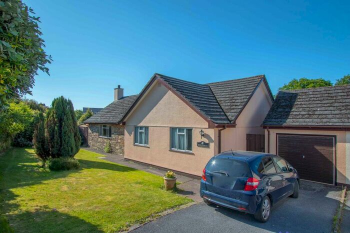 3 Bedroom Bungalow For Sale In Lydford, Okehampton, EX20