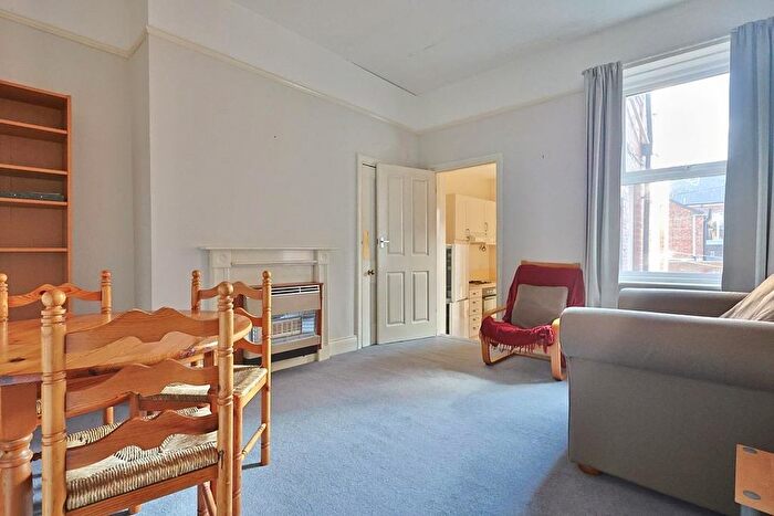 2 Bedroom Flat To Rent In Sandringham Road, South Gosforth, Newcastle Upon Tyne, NE3