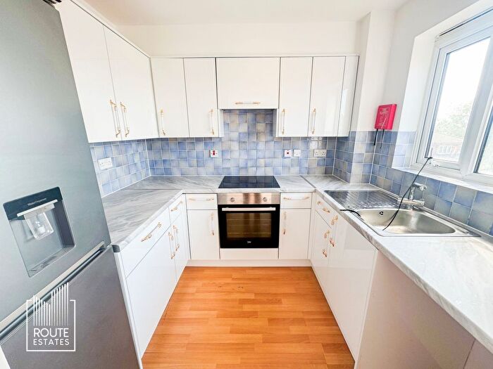 2 Bedroom Flat To Rent In Pentland Close, London, N9
