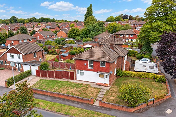 3 Bedroom Semi Detached House For Sale In Fairford Road, Tilehurst, Reading, RG31