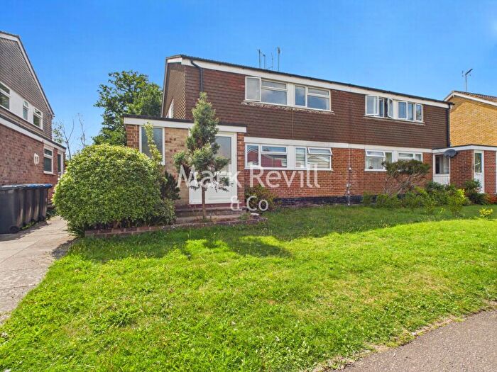 2 Bedroom Maisonette For Sale In Appledore Gardens, Lindfield, RH16
