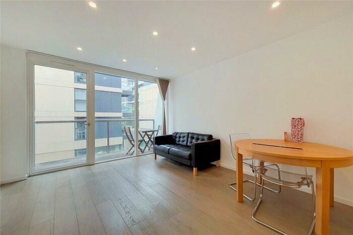 1 Bedroom Apartment To Rent In Central Street, London, EC1V