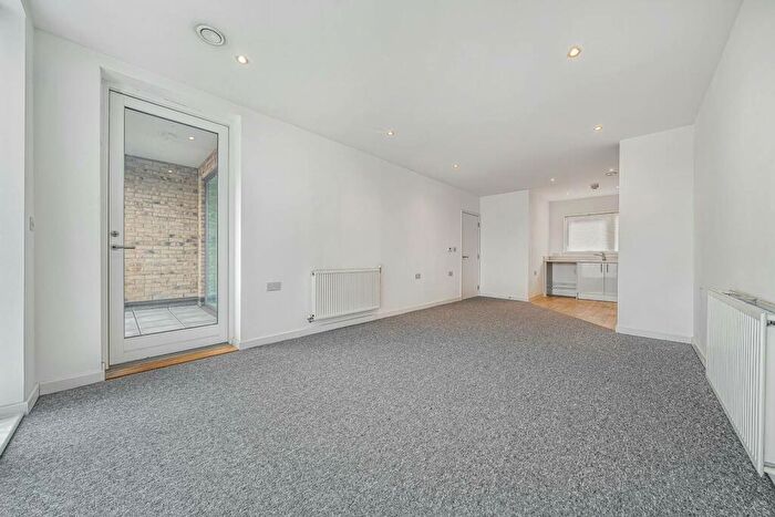 1 Bedroom Flat To Rent In Reaston Street, New Cross, London, SE14