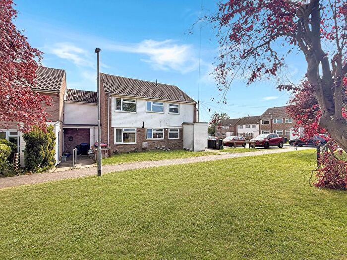 2 Bedroom Maisonette For Sale In Bedells Avenue, Black Notley, Braintree, CM77