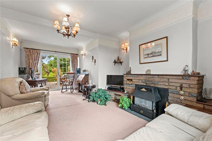 4 Bedroom Detached House For Sale In Lower Kirklington Road, Southwell, Nottinghamshire, NG25