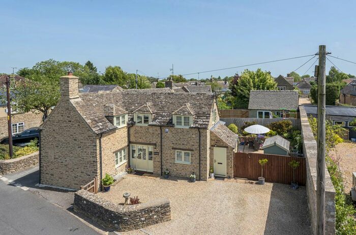 3 Bedroom Semi-Detached House For Sale In Upper Up, South Cerney, Cirencester, GL7