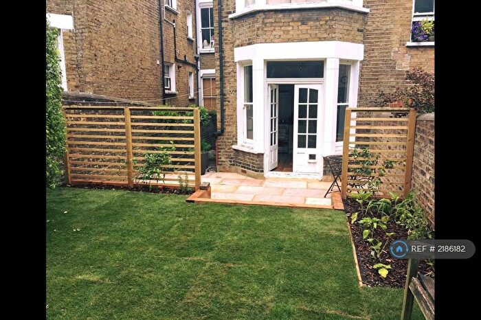 2 Bedroom Flat To Rent In Ommaney Road, London, SE14