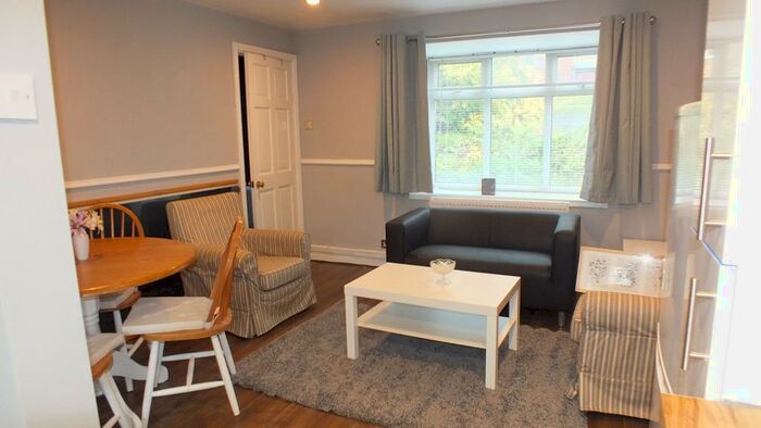 1 Bedroom Apartment To Rent In Belle Vue Court, Leeds, West Yorkshire, LS3