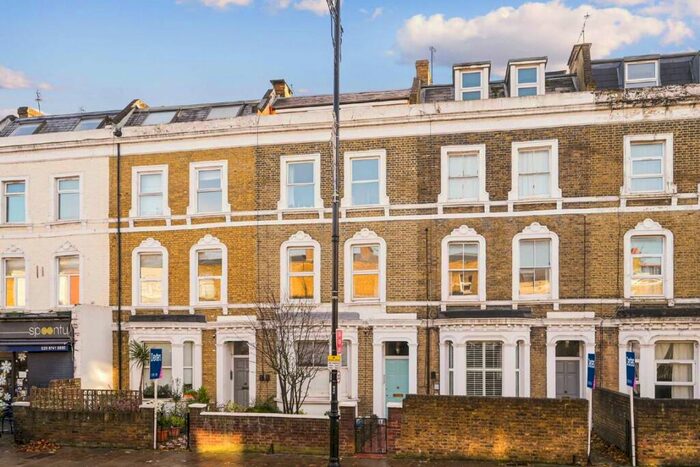 2 Bedroom Flat To Rent In Castelnau, Barnes, SW13