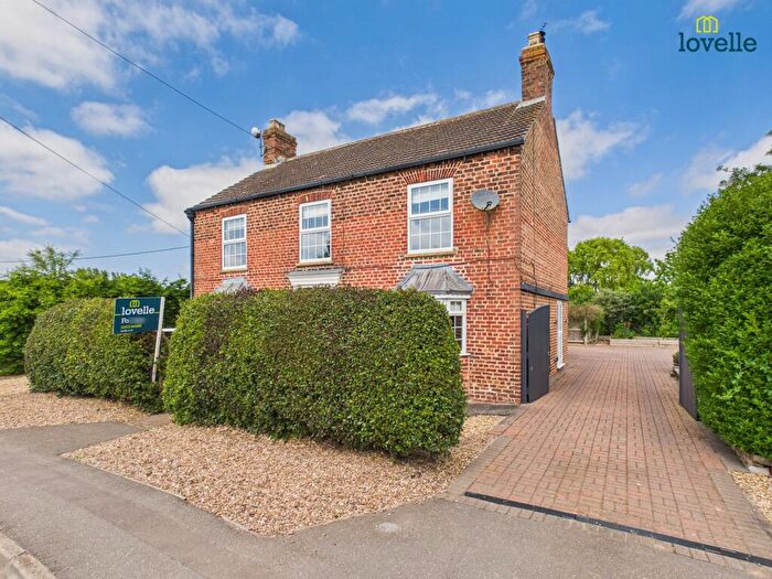 5 Bedroom Detached House For Sale In Caistor Road, North Kelsey Moor, LN7