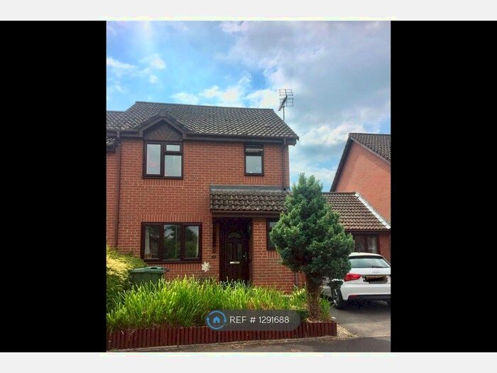 4 Bedroom Terraced House To Rent In Stirling Crescent, Hedge End, Southampton SO30