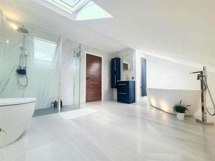 4 Bedroom Property To Rent In Baker Street, Enfield, EN1