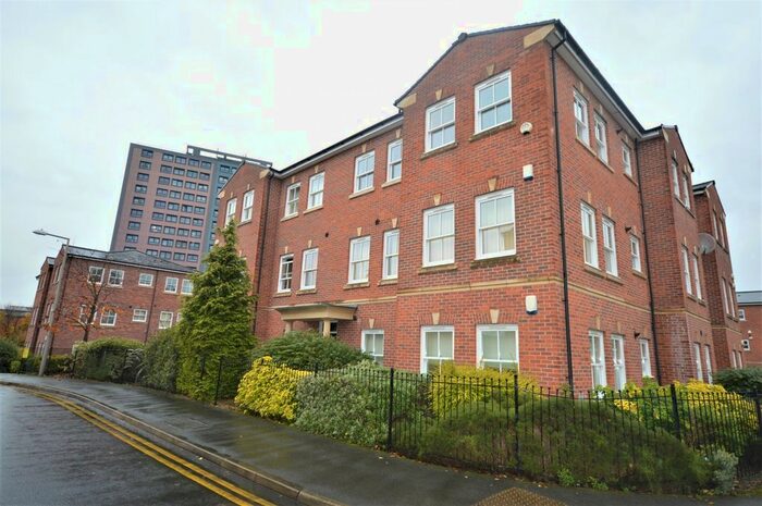 2 Bedroom Flat To Rent In Hatters Court, Higher Hillgate, Stockport, SK1
