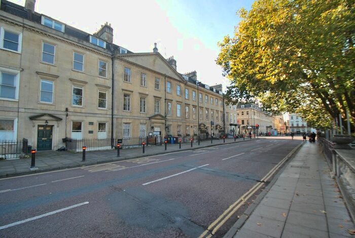 1 Bedroom Flat To Rent In North Parade, Bath, BA2