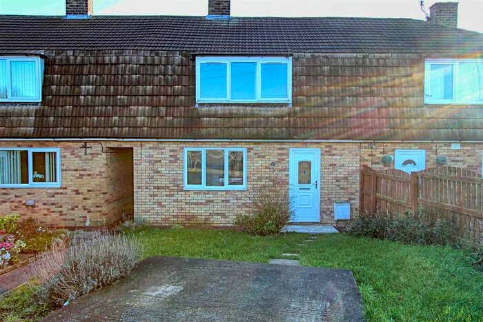3 Bedroom Town House To Rent In Hady Lane, Hady, Chesterfield, Derbyshire, S41