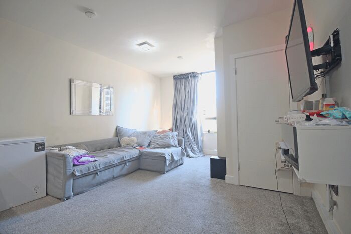 2 Bedroom Flat To Rent In Grandera House, Staines Road West, Sunbury-On-Thames, TW16